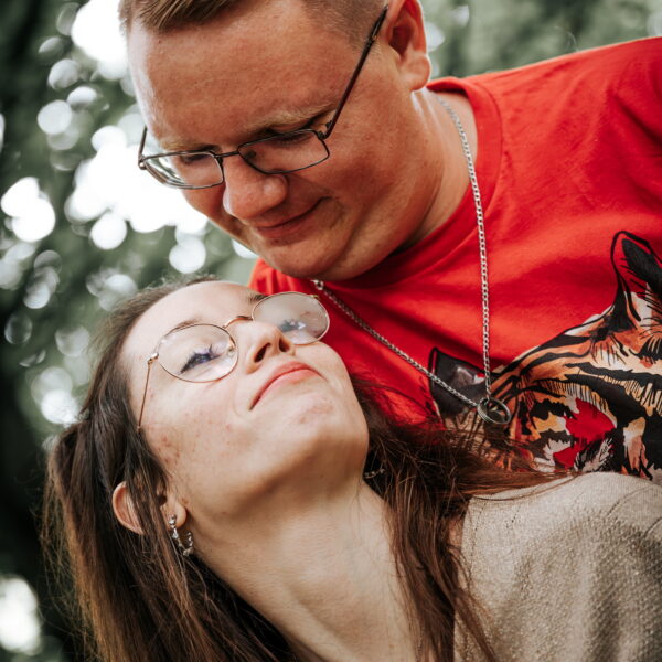 S&eacute;ance en couple de C&eacute;lestine et J&eacute;r&ocirc;me - photographe &agrave; Li&egrave;ge (5)